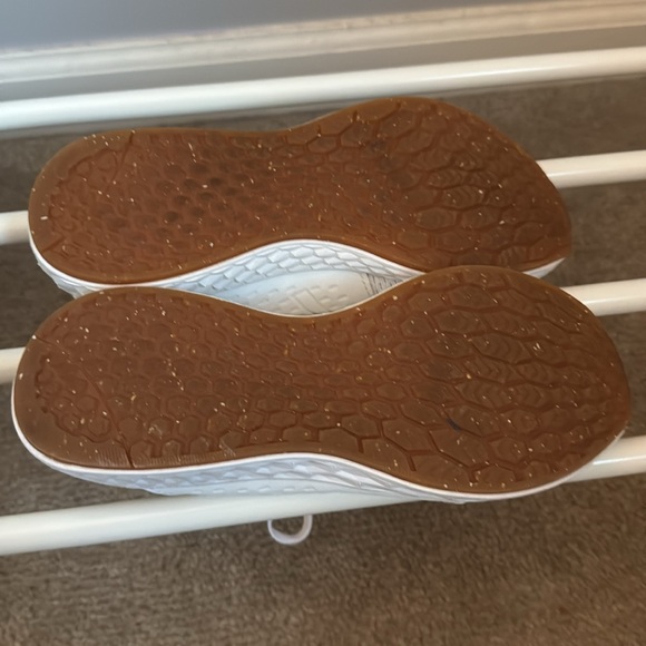 Barely Worn - New Balance Women's Size 7.5 Fresh Foam X Cruz - Picture 4 of 4